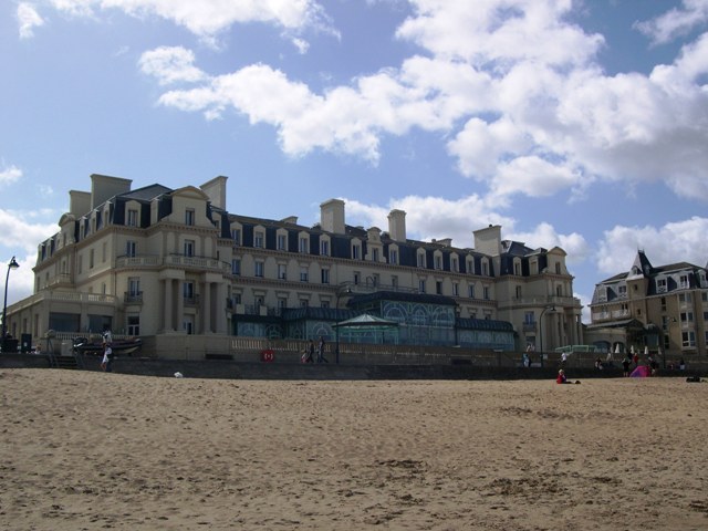 hotel des thermes